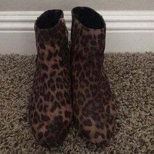 Leopard short booties